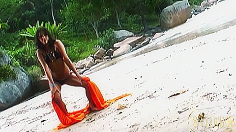 Outdoor Anal, Facefuck, And Facial In Tropics