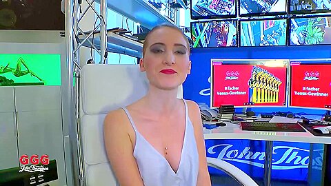 Free Lia Louise Doing Gangbang Bukkake Cum In Mouth