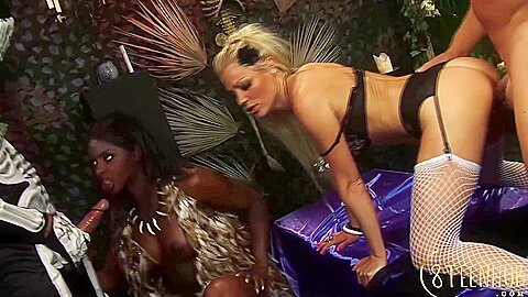 Voodoo Slut Gets Stuffed And Soaked In Four-way Fuck