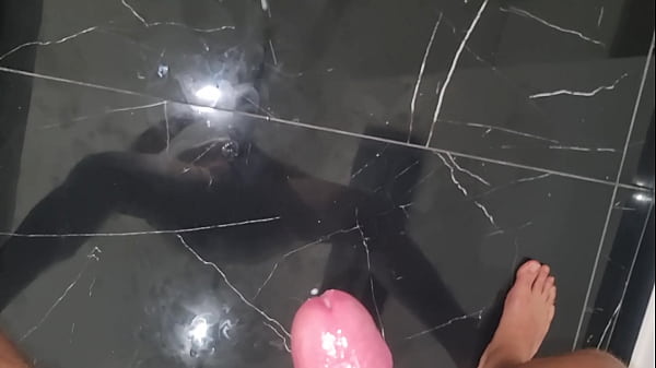 ARRAPATO SEGA CAZZO ENORME E SBORRA POTENTE | VIENI A BERE DAL MIO GROSSO PISELLO – GEMITI CON INTENSO ORGASMO